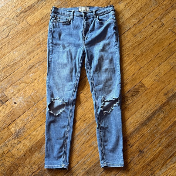 Free People‎ Busted Denim Distressed Skinny Jean - Picture 2 of 6